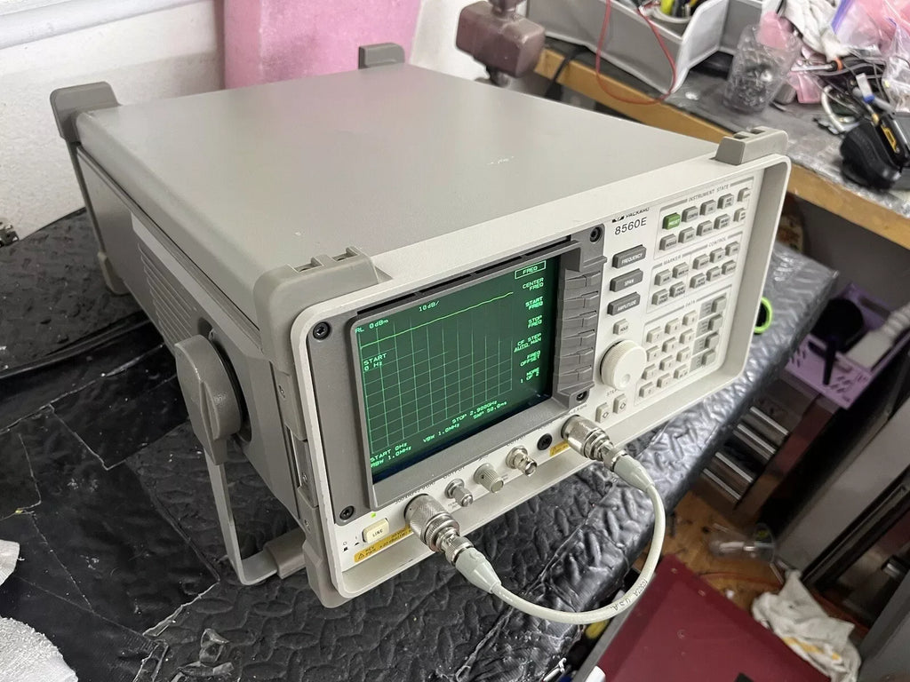 Agilent 8560E Spectrum Analyzer with Tracking Generator and Calibration Certificate - ZYYKZ Test Equipment