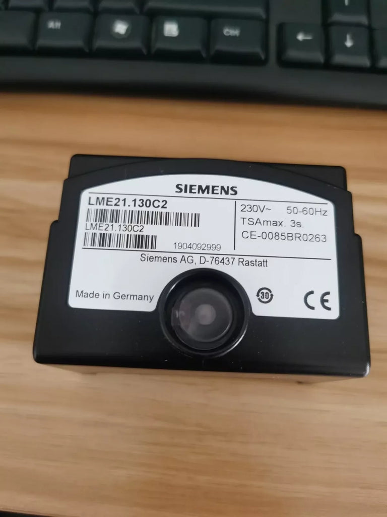 Siemens LME21.130C2 Burner Program Controller - Reliable Combustion Control - ZYYKZ Test Equipment
