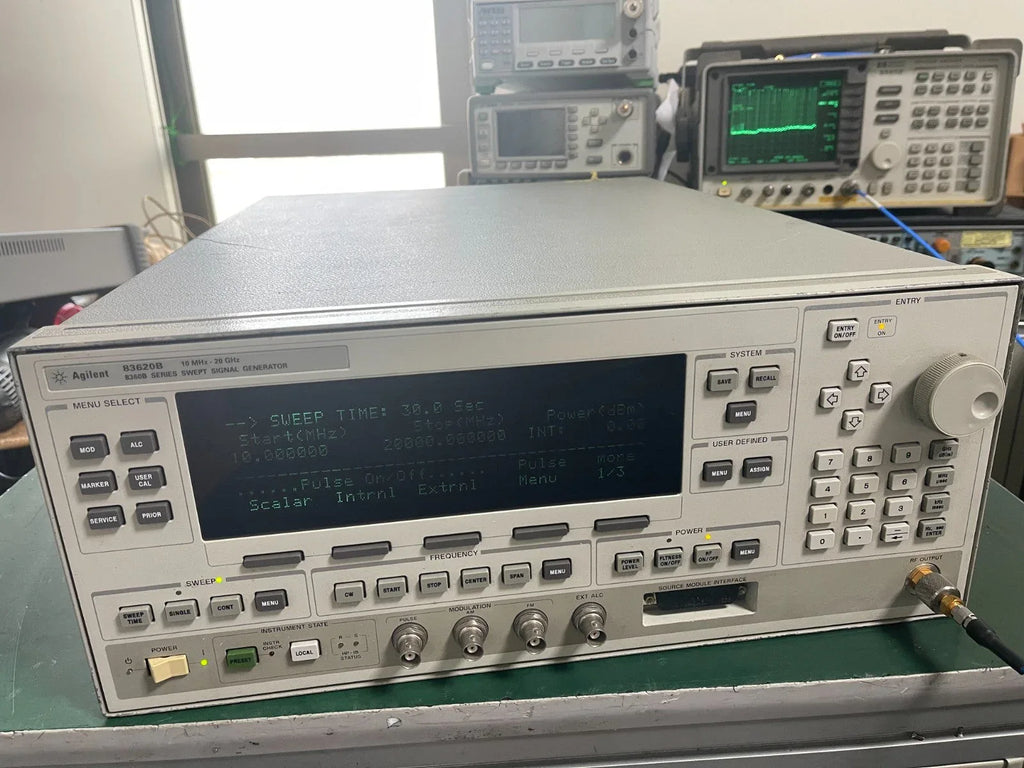 HP Agilent 83620B Synthesized Sweep Signal Generator 10MHz-20GHz with LCD - ZYYKZ Test Equipment