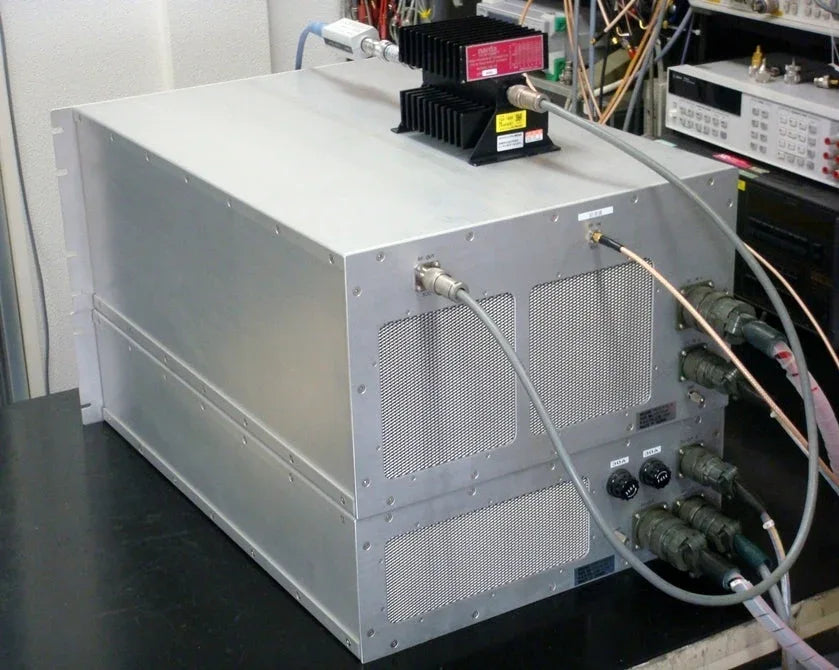 R&K 800-2500MHz Wideband RF Amplifier with High Gain and Low Noise - ZYYKZ Test Equipment