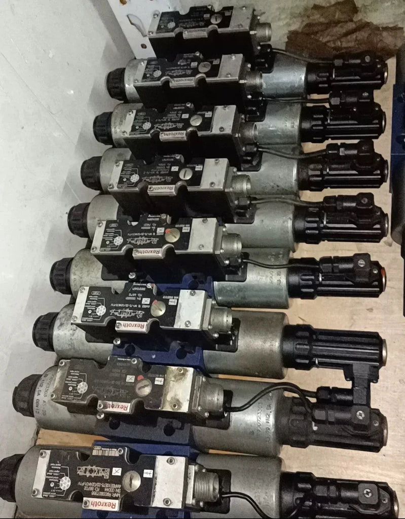 Rexroth R900927356 4WREE10E75-22/G24K31/F1V Hydraulic Directional Control Valve, 4-Way, Solenoid Operated - ZYYKZ Test Equipment
