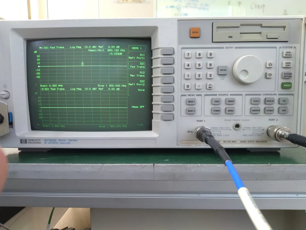 Agilent 8712ES RF Network Analyzer 300 kHz - 1.3 GHz with Ethernet LAN - ZYYKZ Test Equipment