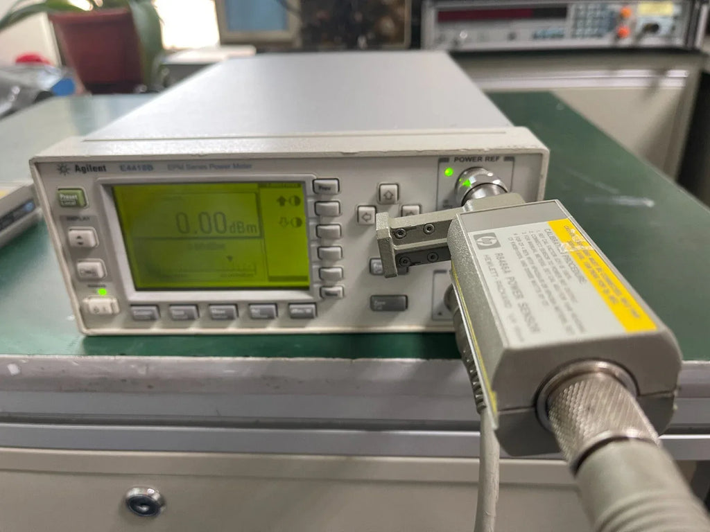 HP Agilent R8486A High-Frequency Power Sensor, -30 to +20 dBm, 26.5 to 40 GHz - ZYYKZ Test Equipment