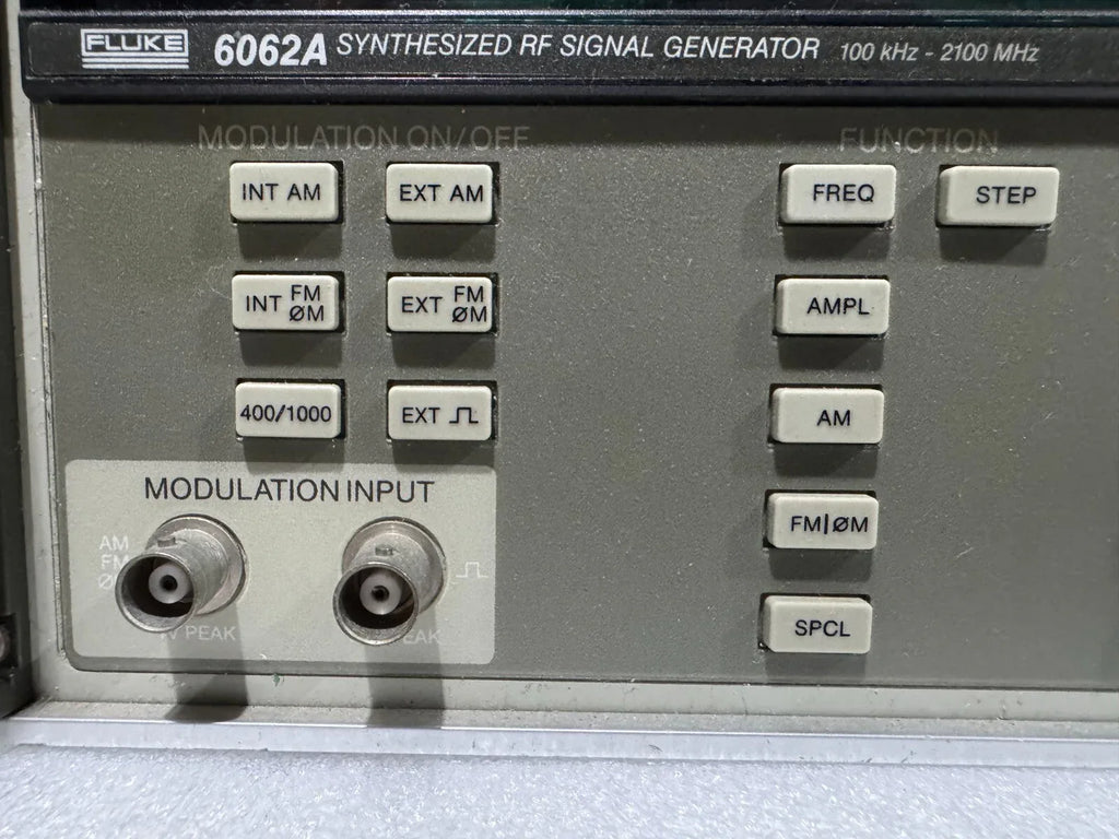 Fluke 6062A Synthesized RF Signal Generator, 10 MHz to 500 MHz - ZYYKZ Test Equipment