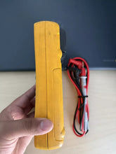 Load image into Gallery viewer, Fluke 724 Documenting Process Calibrator with Test Leads - ZYYKZ Test Equipment