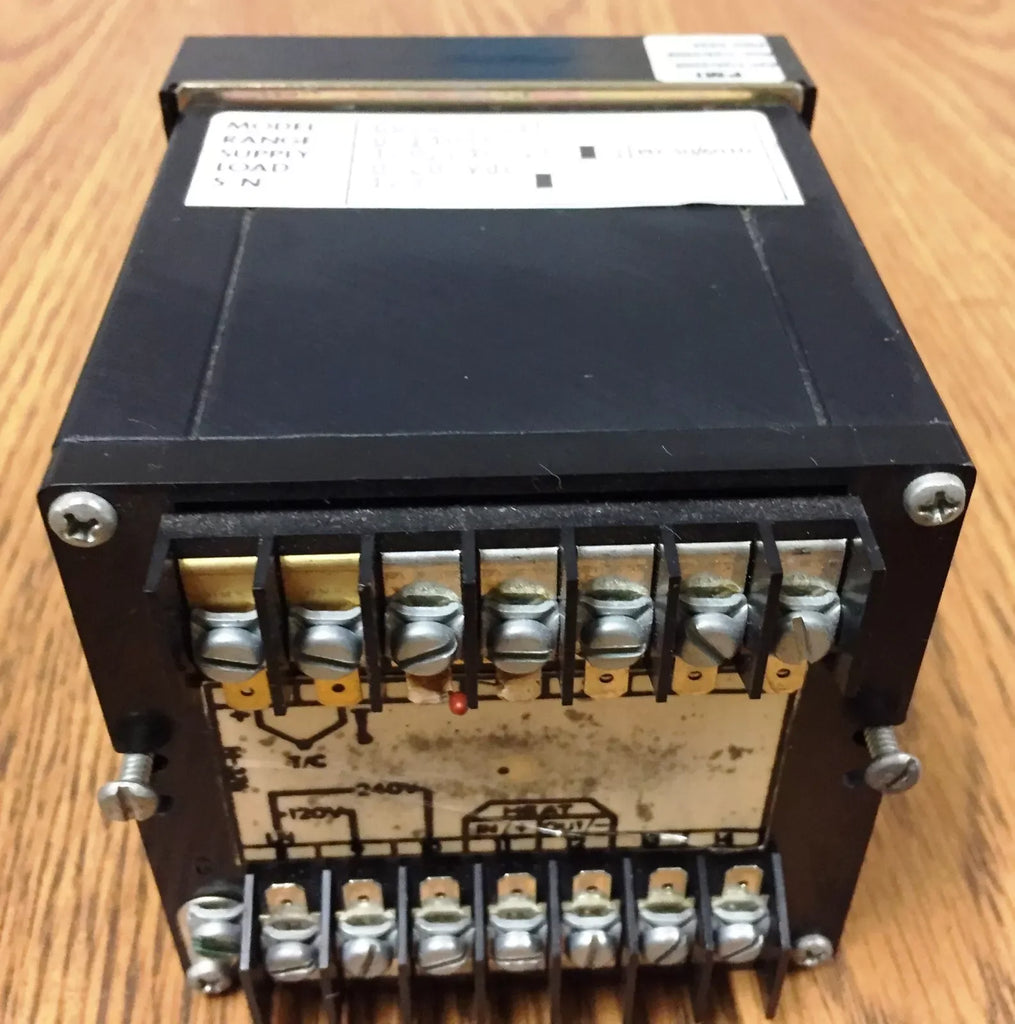 Noral 6050-S-01F Precision Temperature Controller for Industrial Applications - ZYYKZ Test Equipment