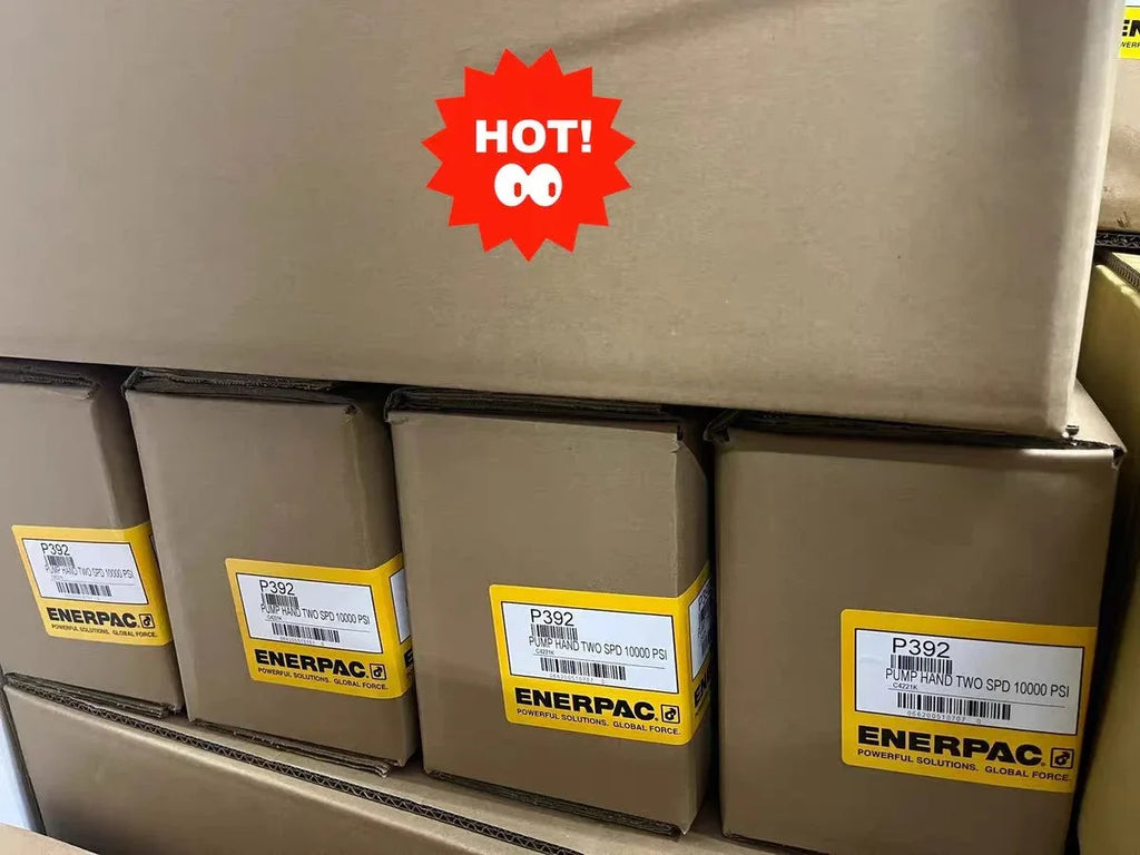 Enerpac P392 Two-Speed Hydraulic Hand Pump, 700 Bar Maximum Pressure - ZYYKZ Test Equipment