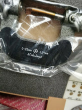 Load image into Gallery viewer, Mitutoyo 126-125 Precision Screw Thread Micrometer - ZYYKZ Test Equipment