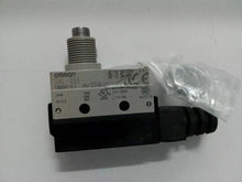 Load image into Gallery viewer, Omron SHL-Q55 Industrial Limit Switch - Durable &amp; Reliable - ZYYKZ Test Equipment