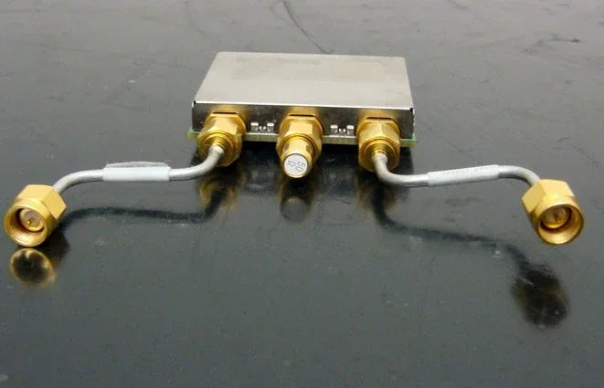 Agilent E2695A 7GHz Differential SMA Probe Head for High-Speed Testing - ZYYKZ Test Equipment