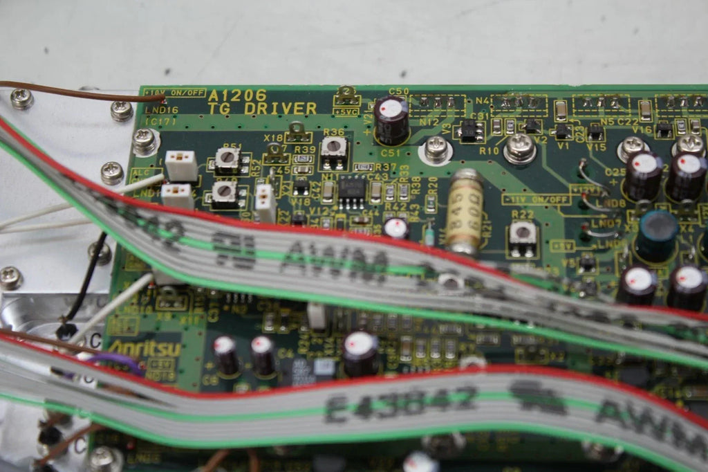 Anritsu MS2670A Tracking Generator Module with A1206 TG Driver - ZYYKZ Test Equipment