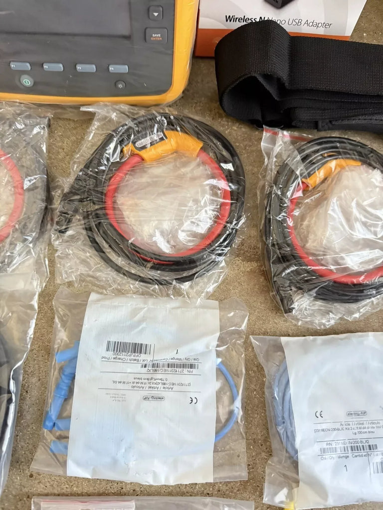 Fluke 1738 3-Phase Power Logger Kit with Accessories, Calibrated 2024 - ZYYKZ Test Equipment