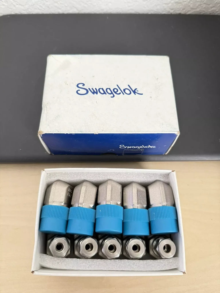 Swagelok SS-400-2-8 Stainless Steel Elbow Connector Fitting 1/4 Tube x 1/2 Male NPT - ZYYKZ Test Equipment