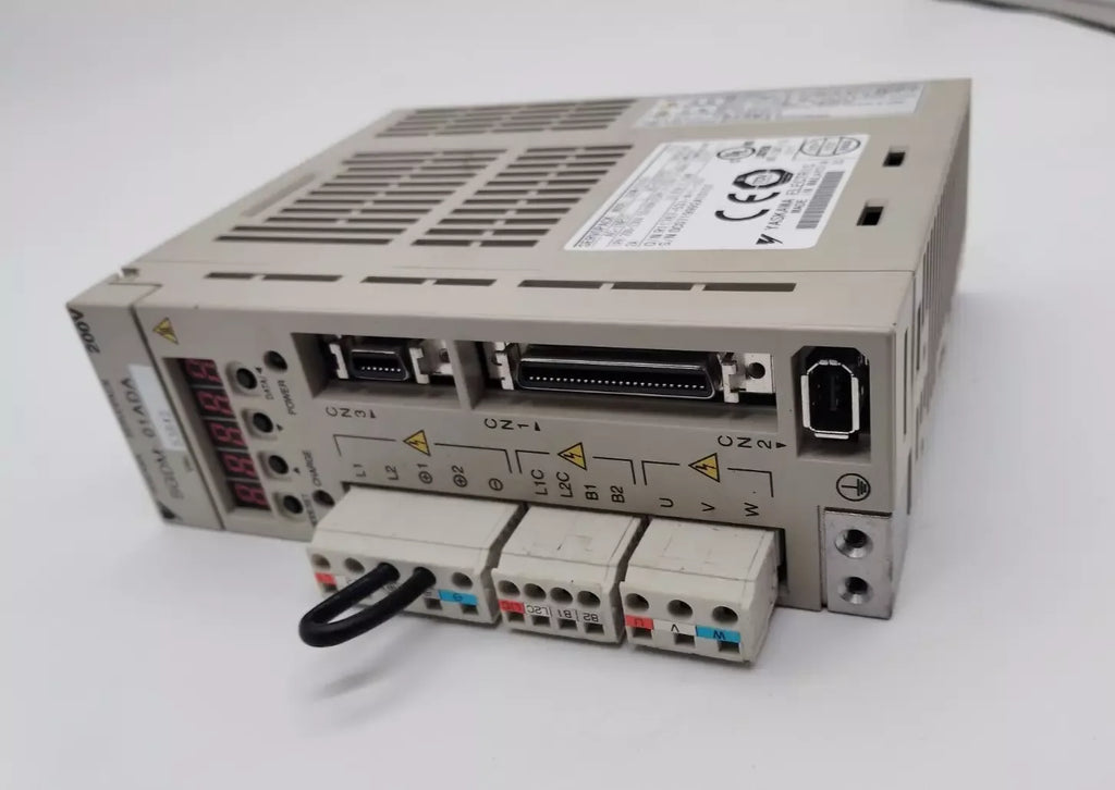 Yaskawa SGDM-01ADA 0.10 kW 200-240V AC Servo Drive - ZYYKZ Test Equipment