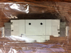 SMC SY7220-5LZ-02T Solenoid Valve Body for SY7000 Series - ZYYKZ Test Equipment
