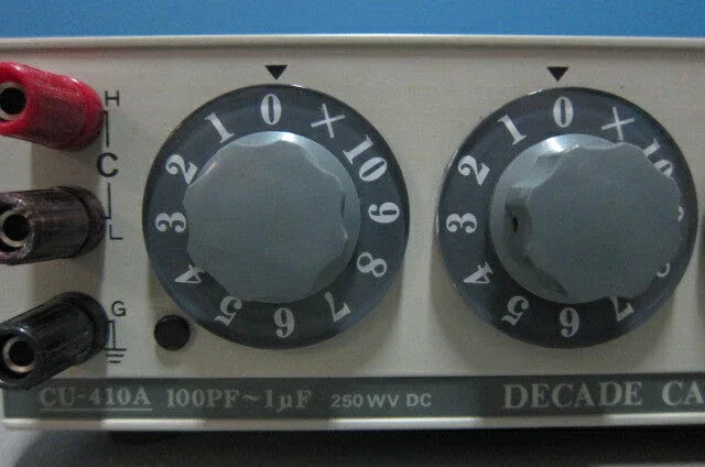 Decade Capacitor Box for Electrodynamic Laboratories - Precision Capacitance Calibration - ZYYKZ Test Equipment