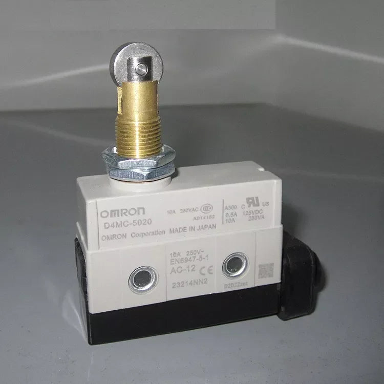 Omron D4MC-5020 Heavy-Duty Industrial Limit Switch - ZYYKZ Test Equipment