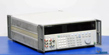 Load image into Gallery viewer, Fluke 5700A Multifunction Calibrator with Wideband Option - Calibrated