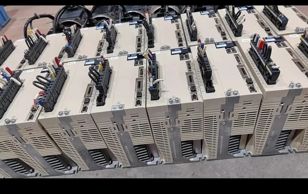 Yaskawa SGDV-120A11A00 High Performance Servo Drive for Precise Motor Control - ZYYKZ Test Equipment
