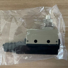 Load image into Gallery viewer, OMRON SHL-D55 Industrial Limit Switch - Durable Mechanical Control - ZYYKZ Test Equipment