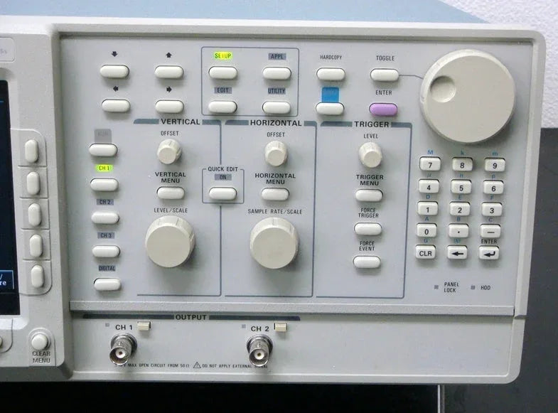 Tektronix AWG420 200MHz 16-Bit 2-Channel Arbitrary Waveform Generator - ZYYKZ Test Equipment