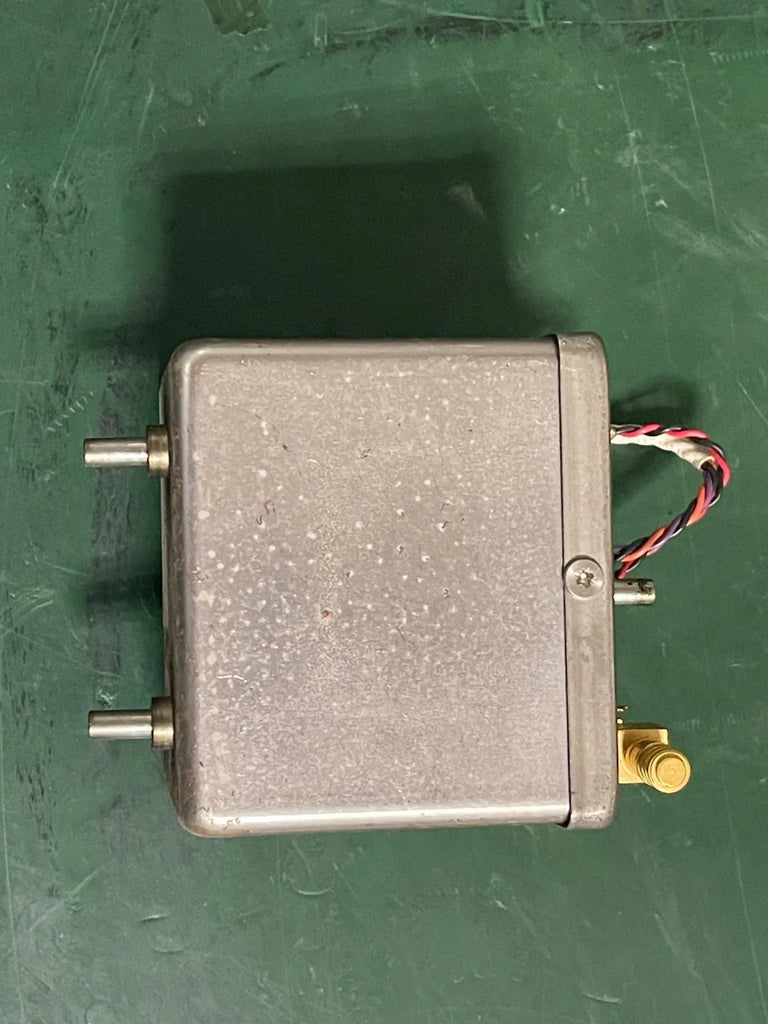 HP Agilent 10811-60126 10MHz Reference Crystal Oscillator for 8360 Series - ZYYKZ Test Equipment