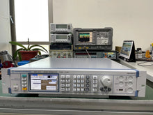 Load image into Gallery viewer, Rohde &amp; Schwarz SMA100A Analog Signal Generator 9 kHz to 6 GHz - ZYYKZ Test Equipment