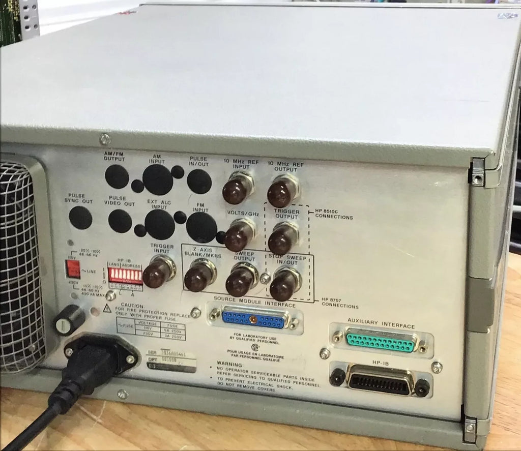 Agilent HP 83620A 20 GHz Synthesized Sweep Generator with Calibration, Options 001 & 008 - ZYYKZ Test Equipment