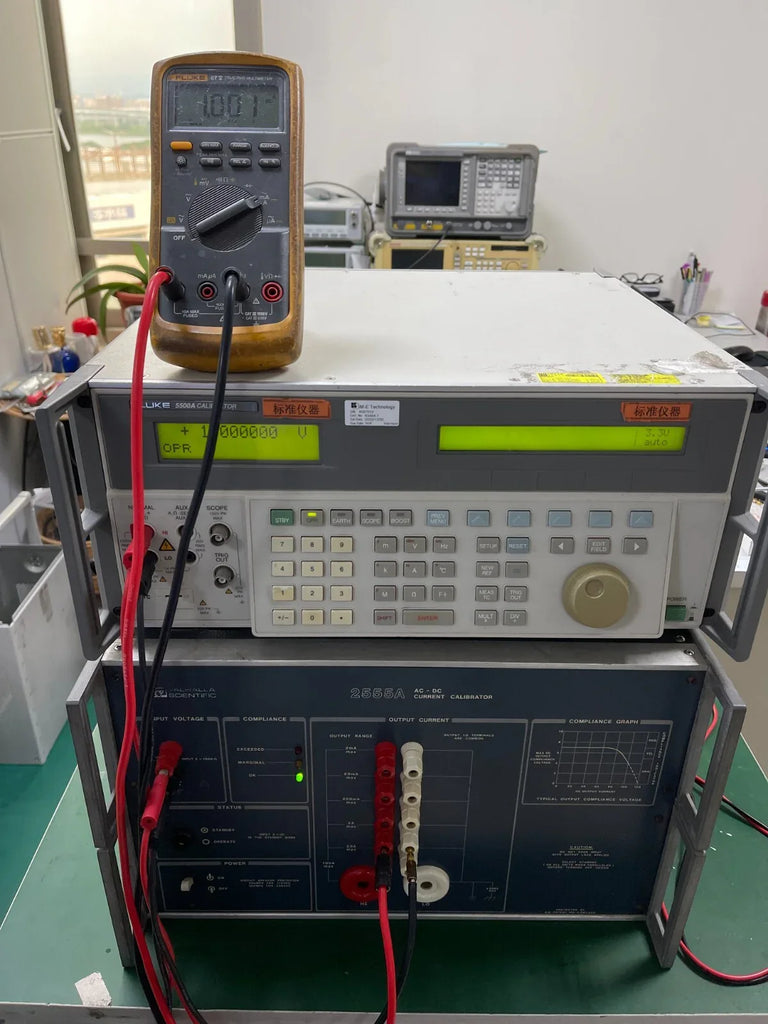 Valhalla Scientific 2555A Precision Audio Calibrator - Tested & Fully Functional - ZYYKZ Test Equipment