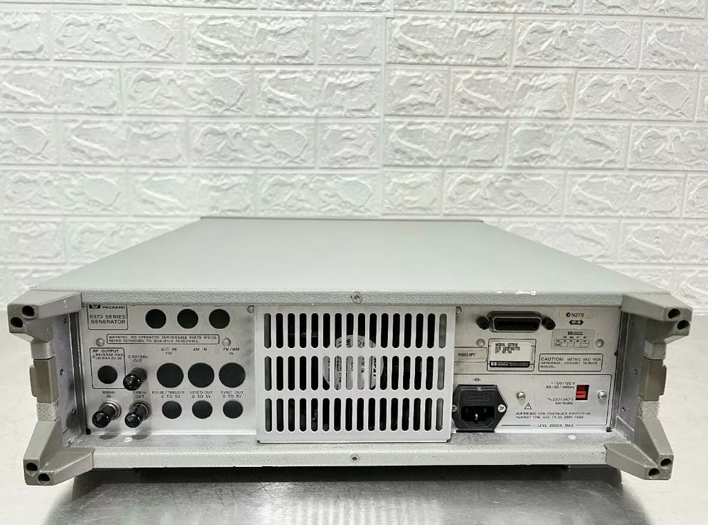 Agilent 83731B 1GHz-20GHz Synthesized Signal Generator - Used