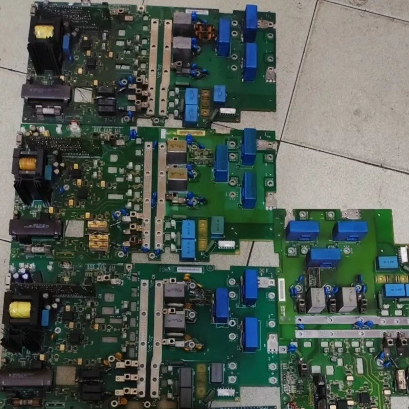 ABB RINT-5514C ACS800 Conducteur Board - Used, Fully Functional