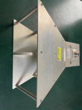 Load image into Gallery viewer, Com-Power AHA-118 Wideband Active Horn Antenna 700 MHz–18 GHz - ZYYKZ Test Equipment