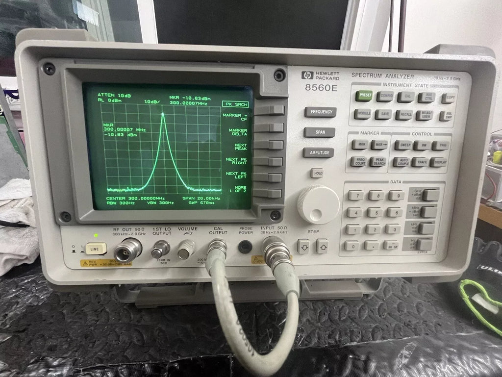 Agilent 8560E Spectrum Analyzer with Tracking Generator and Calibration Certificate - ZYYKZ Test Equipment