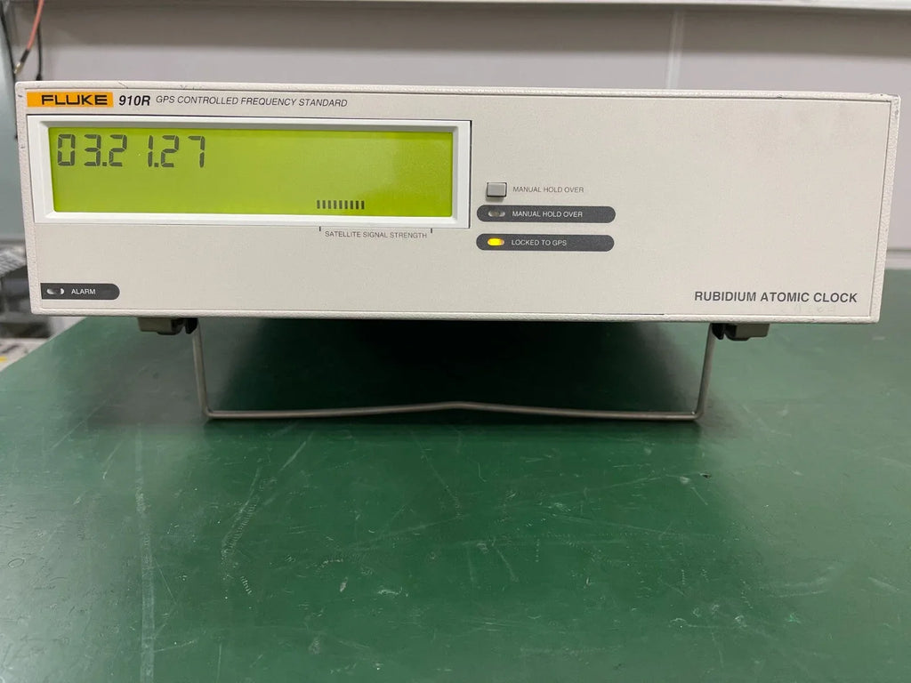 Fluke 910R GPS Controlled Frequency Standard 736 - ZYYKZ Test Equipment