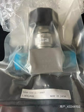 Load image into Gallery viewer, FUPDF-721G-12.7-316LP Manual Diaphragm Valve, 12.7mm, Stainless Steel - ZYYKZ Test Equipment