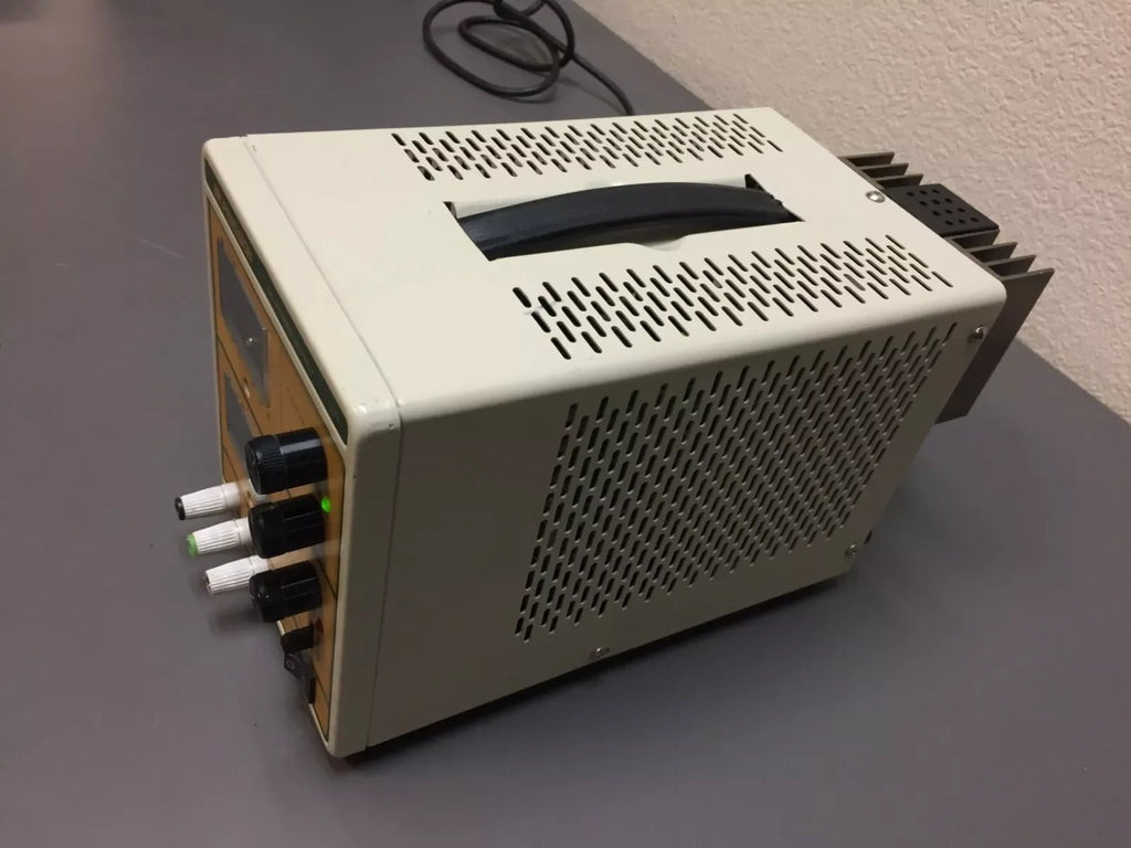 BK Precision Model 1711 Adjustable DC Power Supply 0-30V 0-3A - ZYYKZ Test Equipment