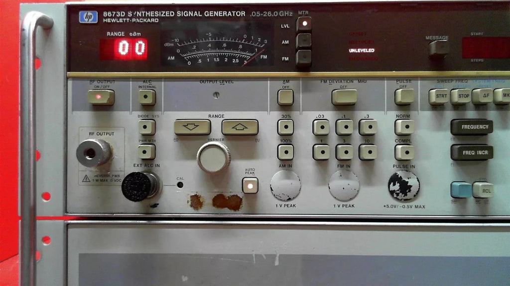 Agilent 8673D-H15 Synthesized Signal Generator 0.05-26.5 GHz - ZYYKZ Test Equipment