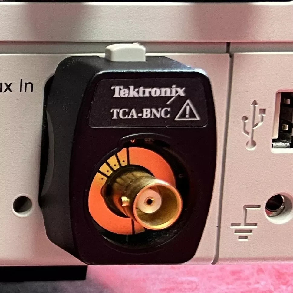 Tektronix DPO72004B 20 GHz Digital Phosphor Oscilloscope with 50 GS/s Sampling Rate - ZYYKZ Test Equipment