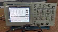Load image into Gallery viewer, Tektronix TDS220 Digital Oscilloscope 100 MHz 2 Channel - ZYYKZ Test Equipment