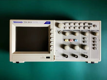 Load image into Gallery viewer, Tektronix TDS2022C Digital Oscilloscope - 200 MHz, 2 Channels, 2GS/s - Used