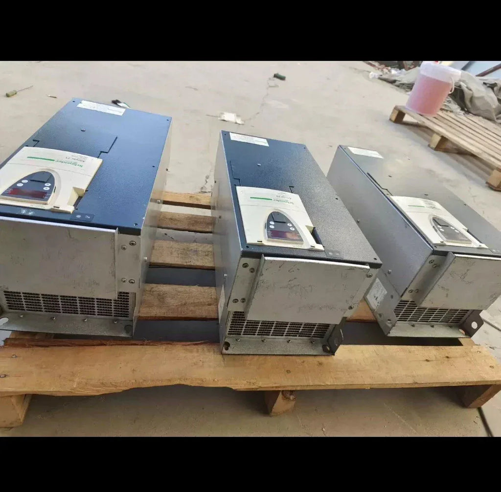 Schneider Electric ATV71HD37N4Z Variable Speed Drive - 37 kW, 480V - ZYYKZ Test Equipment