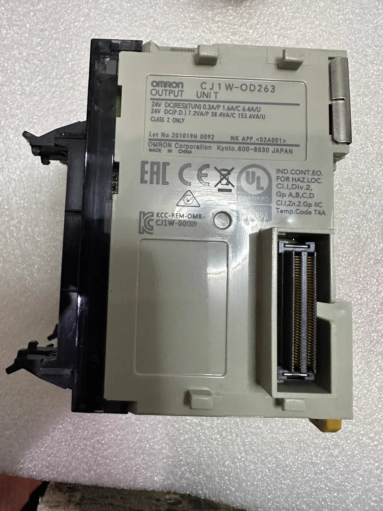 Omron CJ1W-OD263 16-Point Transistor Output Unit for Industrial Automation - ZYYKZ Test Equipment