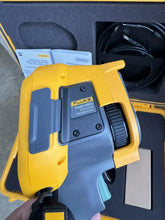 Load image into Gallery viewer, Fluke Ti480 PRO Thermal Imaging Camera 640x480, 60Hz with Dual Batteries &amp; Charger - ZYYKZ Test Equipment