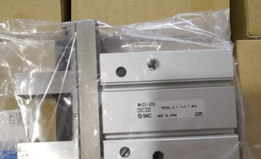SMC MHZ2-32D Pneumatic Cylinder, 32mm Bore, Compact Design - ZYYKZ Test Equipment