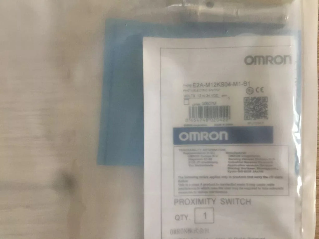 Omron E2A-M12KS04-M1-B1 Photoelectric Sensor, M12, Diffuse Reflective - ZYYKZ Test Equipment