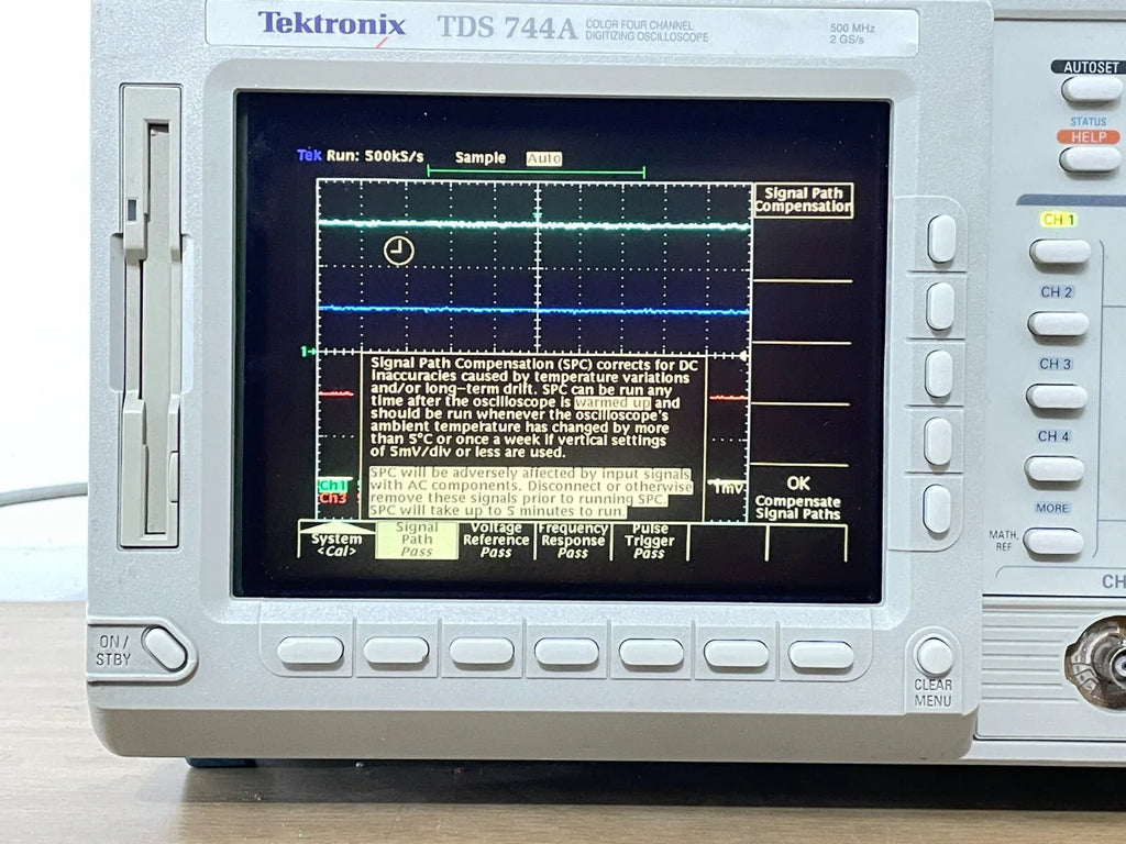 Tektronix TDS744A 500MHz 2GS/s Digital Storage Oscilloscope - ZYYKZ Test Equipment