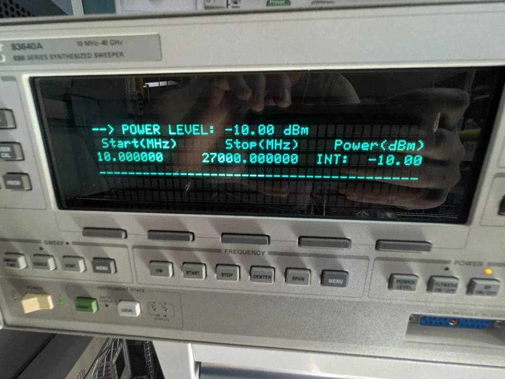 Rohde & Schwarz FSIQ26 Spectrum Analyzer 20 Hz–26.5 GHz with IQ External Mixers - ZYYKZ Test Equipment