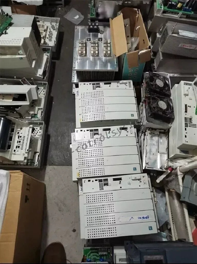 Lenze E82EV223K4B201 Frequency Inverter - 2.2 kW, 3-Phase AC Drive - ZYYKZ Test Equipment