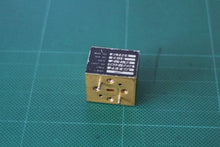 Load image into Gallery viewer, Epsilon ELISO6 RF Isolator - High Isolation, Low Insertion Loss - ZYYKZ Test Equipment