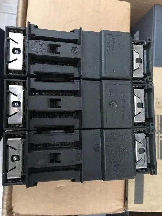 Siemens SIMATIC S7-300 6ES7 321-1BL00-0AA0 Digital Input Module - ZYYKZ Test Equipment